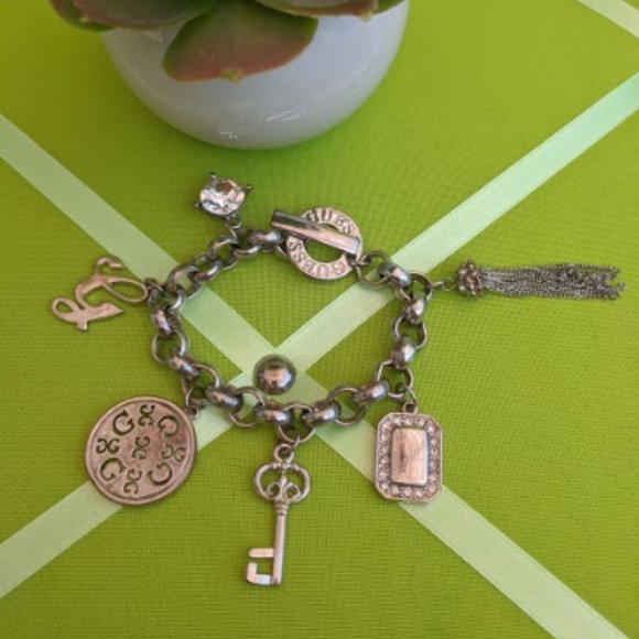 Guess G Charm + Crystal Toggle Bracelet Silvertone - Picture 3 of 4